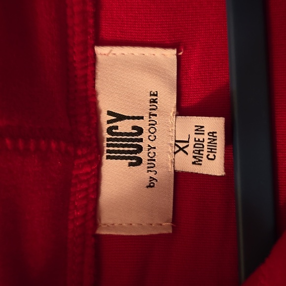 JUICY COUTURE WOMENS JUNIOR FUSCIA LONG SLEEVE VELVETEEN HOOD JUMP SUIT SIZE XL - Picture 5 of 16